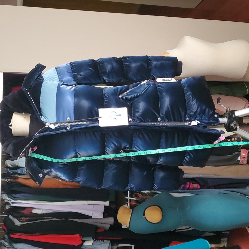 Woodpecker  nwt  flash $425